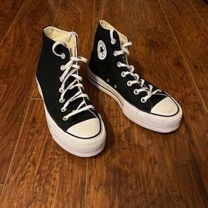 Size 6 black platform converse